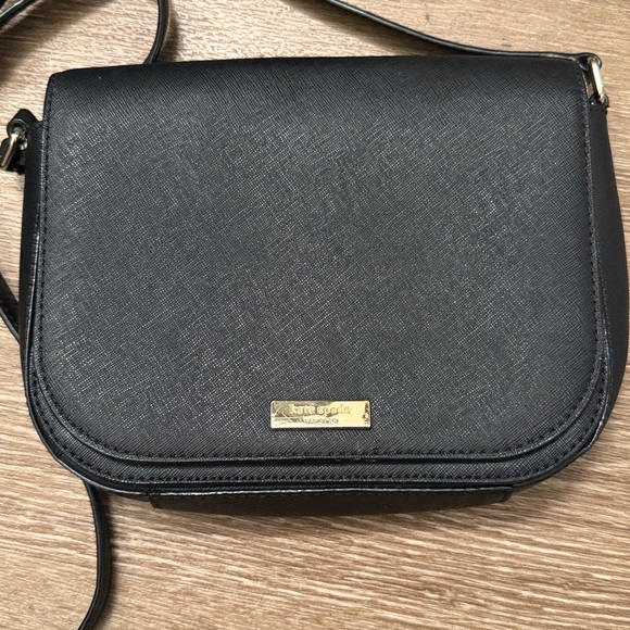 Kate Spade New York Black Leather Crossbody Bag Purse Gold Hardware - Picture 2 of 10